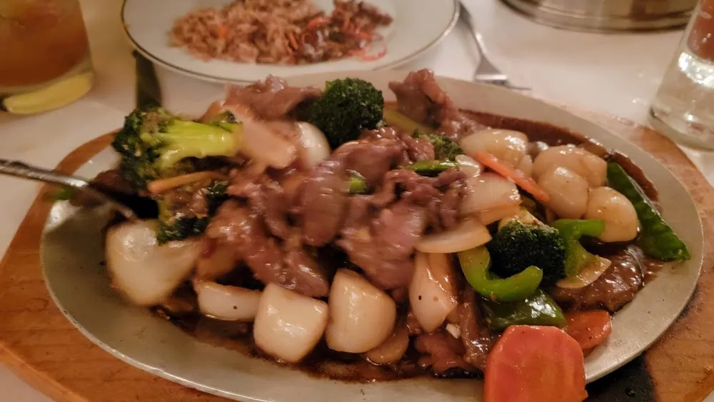 Sizzling Spicy Beef and Scallops
